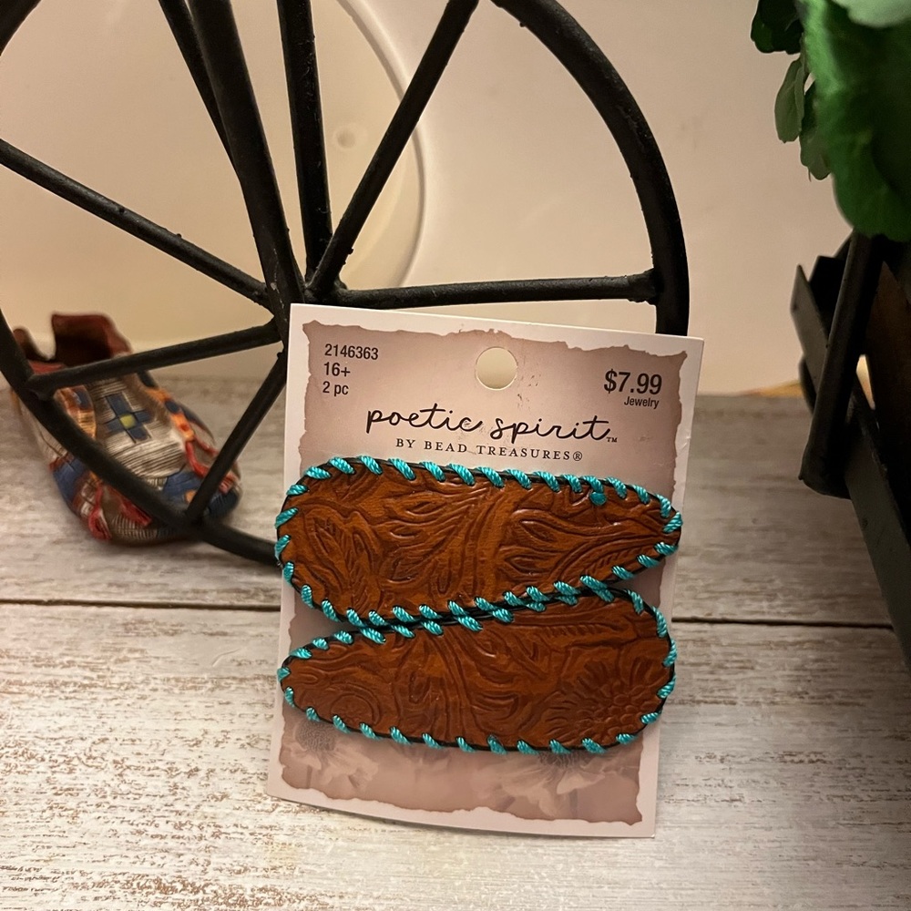Brown Hair clips